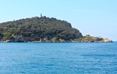 Tino Adası, La Spezia, İtalya
