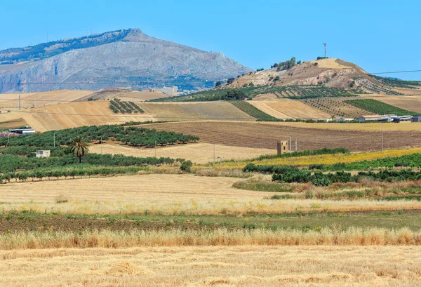 イタリア、シチリア島夏農業田園地帯 — ストック写真