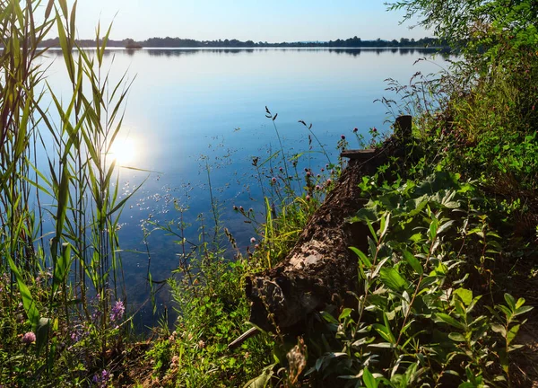 Summer zachód Słońca Jezioro spokojna plaża — Zdjęcie stockowe