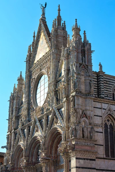 Katedra w Sienie elewacji, Toskania, Włochy — Zdjęcie stockowe