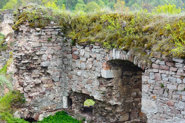 Jazlovets castle spring  ruins, Ternopil Region, Ukraine. — Stock Photo, Image