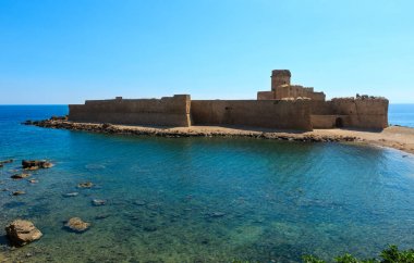Aragonca kale Le Castella, Calabria, İtalya