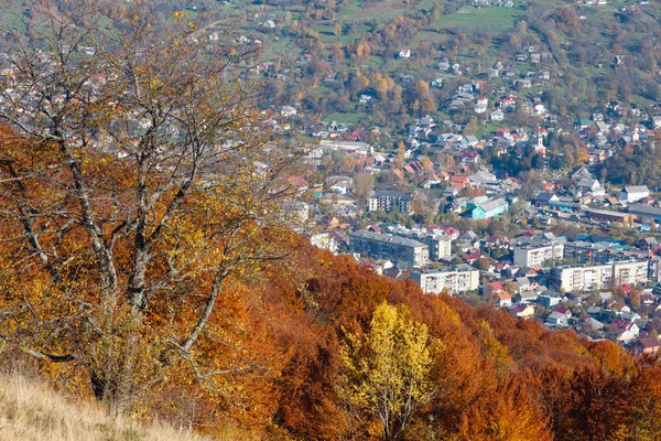 Montagna carpatica autunnale, Rakhiv, Ucraina — Foto Stock