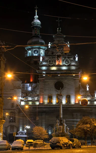 Night winter Bernardine Church and monastery, Lviv city, Ukraine — Stock Photo, Image