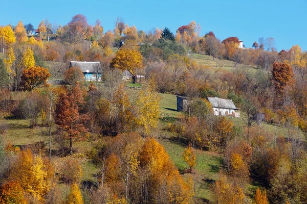 Otoño Cárpatos montañas (Ucrania ). — Foto de Stock