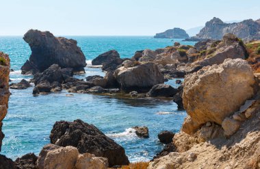 Rock denize yakın Agrigento, Sicilya, İtalya