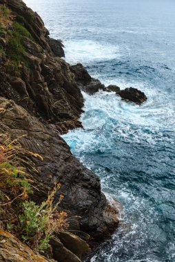Manarola sınırı, Cinque Terre, İtalya akşam sörf