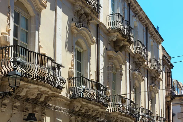 Ortigia Street view, Syracuse, Sicily, Italy . — стоковое фото