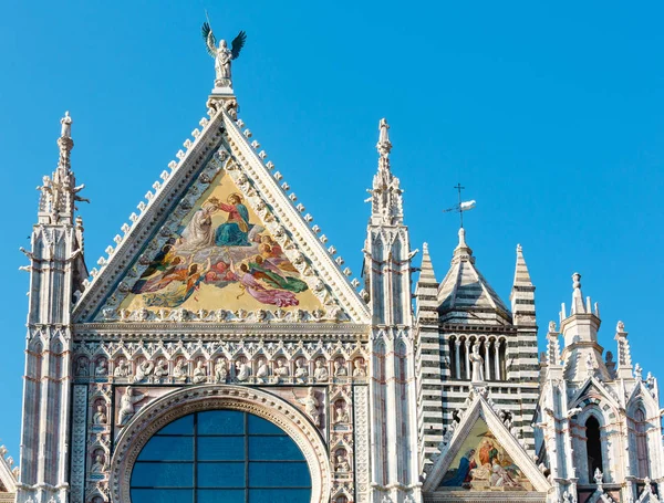 Siena Cathedral facade, Tuscany, Italy — Stock Photo, Image