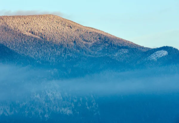 Sunrise winter Carpathian mountains, Ukraine — Stock Photo, Image