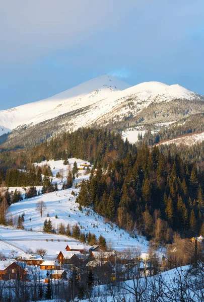 Lever de soleil matin hiver montagne crête — Photo