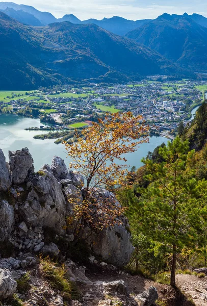 Otoño pacífico Alpes montaña Traunsee lago vista desde Kleiner So —  Fotos de Stock