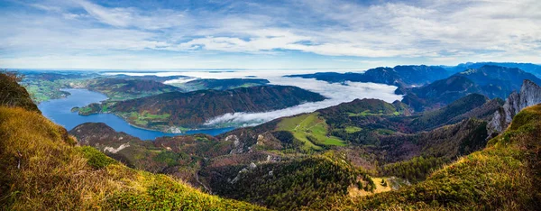 Malerische herbstliche Alpen Bergseen Blick vom Schafberg-Aussichtspunkt — Stockfoto