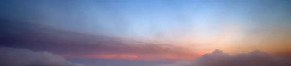 Seara cerul fundal cu nori — Fotografie, imagine de stoc