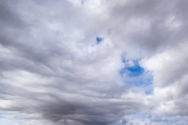 Cielo fondo con nubes —  Fotos de Stock