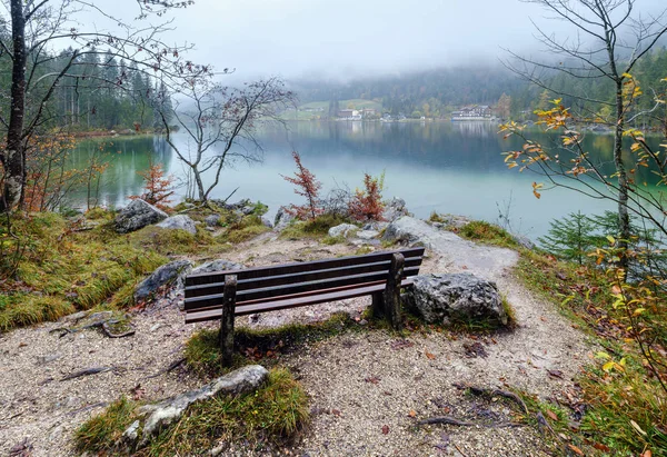 Horské podzimní jezero Hintersee, Berchtesgaden národní pa — Stock fotografie