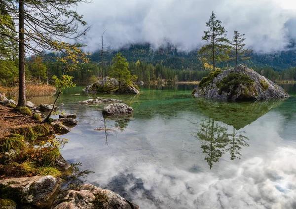 Mountain alpine autumn lake Hintersee, Berchtesgaden national pa — Stock Photo, Image