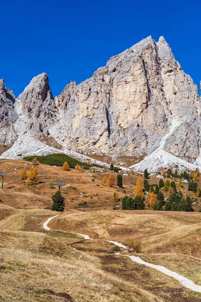 Dolomites alpines d'automne scène de montagne rocheuse, Sudtirol, Italie . — Photo