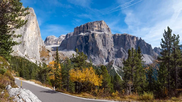 Escena Montaña Dolomitas Alpinas Otoñales Sudtirol Italia Vista Pacífica Cerca —  Fotos de Stock