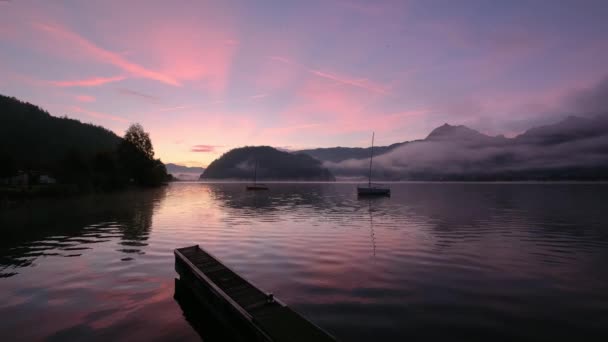 Alpes Outono Pacífica Lago Montanha Sunrise Wolfgangsee Lake View Wolfgang — Vídeo de Stock