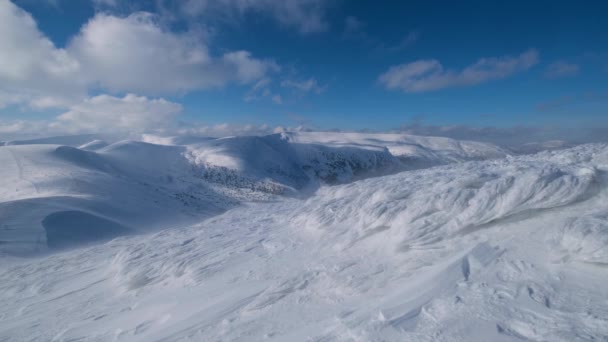 Dağ Bulutlu Rüzgarlı Bir Manzara Kayak Merkezi Dragobrat Karpat Dağları — Stok video