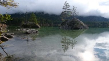 Hintersee Dağı, Berchtesgaden Ulusal Parkı, Deutschland, Alpler, Bavyera, Almanya. Resimli seyahat, mevsimlik ve doğa güzelliği konsepti.