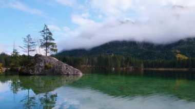 Hintersee Dağı, Berchtesgaden Ulusal Parkı, Deutschland, Alpler, Bavyera, Almanya. Resimli seyahat, mevsimlik ve doğa güzelliği konsepti.