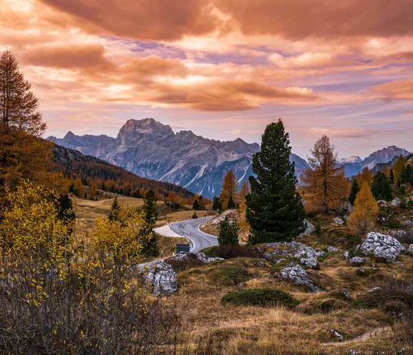 Overcast Morning Autumn Alpine Dolomites Mountain Scene Peaceful View Valparola — Stock Photo, Image