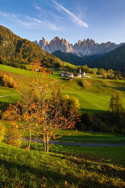 Otoño Noche Santa Magdalena Famosa Italia Dolomitas Pueblo Vista Frente —  Fotos de Stock