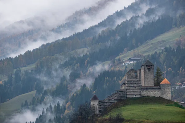 Mystic Cloudy Foggy Autumn Alpine Mountain Slopes Scene Austrian Lienzer — Stock Photo, Image