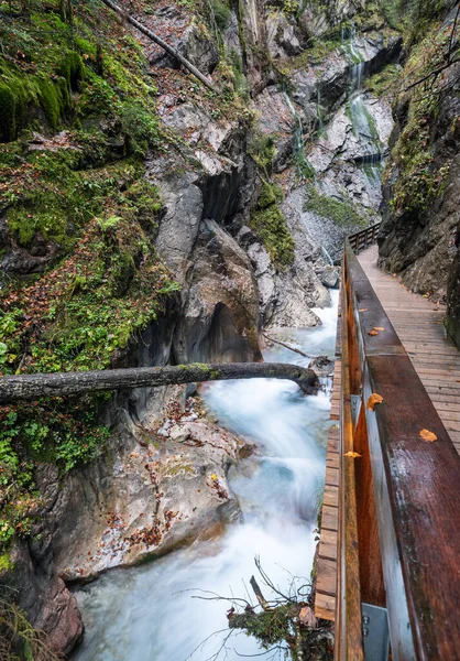 Mountain Alpine Autumn Wimbachklamm Gorge Wimbach Stream Wooden Path Berchtesgaden — ストック写真