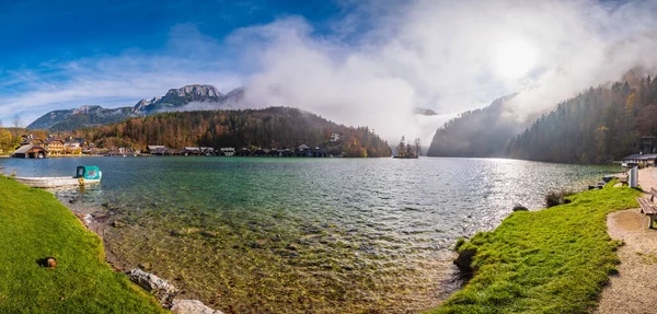 Montaña Alpina Otoño Brumoso Lago Mañana Konigssee Schonau Konigssee Berchtesgaden —  Fotos de Stock