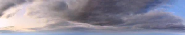 Zomer Zonsondergang Hemel Panorama Met Wolken Zomer Avond Wolkenlandschap Achtergrond — Stockfoto