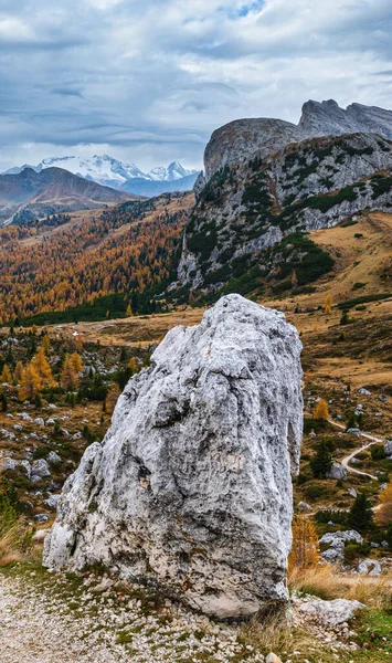 Sonbahar Sabahları Bulutlu Dolomitler Dağ Manzarası Barışçıl Valparola Geçidi Manzarası — Stok fotoğraf