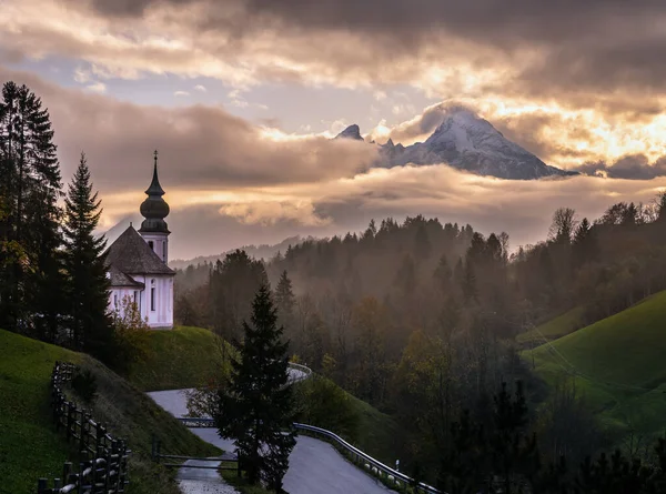 Bedeckter Herbstmorgen Bayern Mit Der Berühmten Wallfahrtskirche Maria Gern Erbaut — Stockfoto