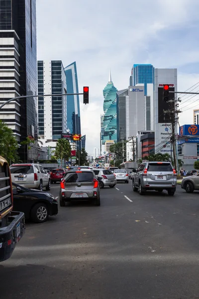 Autofahren in Panama-Stadt — Stockfoto