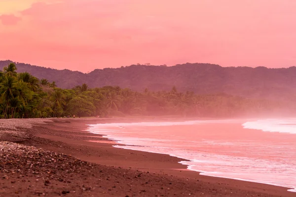 Sonnenuntergang am Strand — Stockfoto