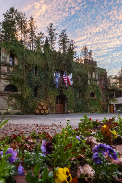 Chateau Montelena při západu slunce — Stock fotografie