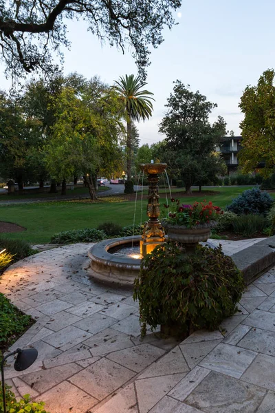 Brunnen am Beringer Weingut — Stockfoto