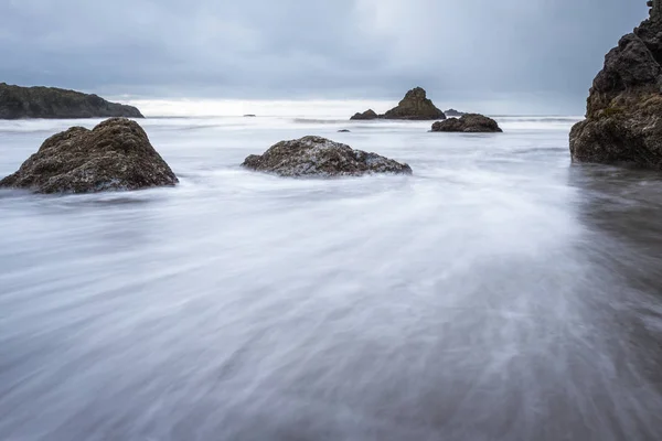 Costa dell'Oregon in una giornata nuvolosa — Foto Stock