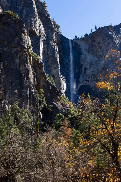 Bridal Veil waterfall in Yosemite — Stock Photo, Image