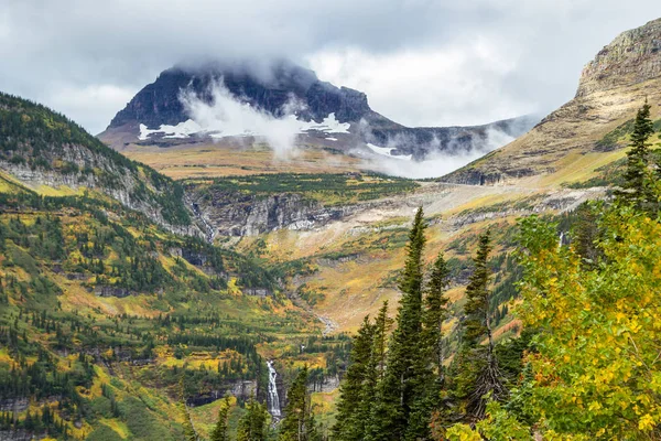 Autunno in montagna — Foto Stock