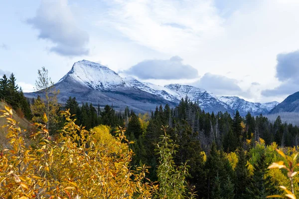 Paesaggio montano nel Ghiacciaio Montana — Foto Stock