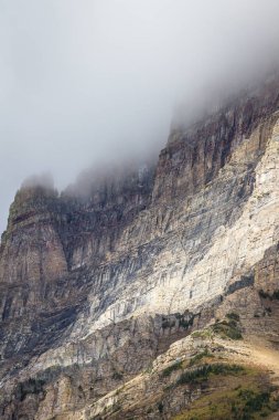 bulutlar kadar ulaşan 
