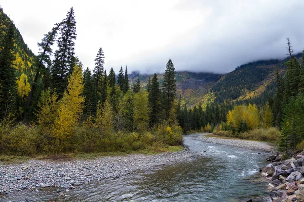 Pristine glacial river flow — Stock Photo, Image