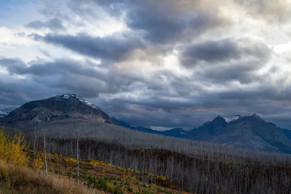 Paesaggio montano nel Ghiacciaio Montana — Foto Stock