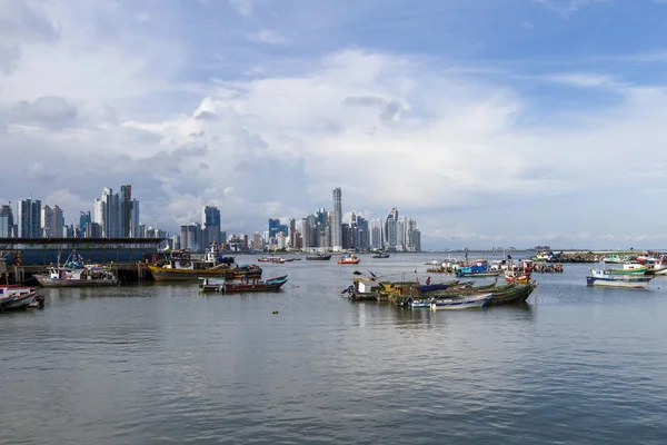 パナマ市の釣り船 — ストック写真