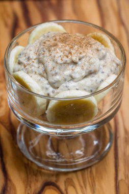 Muz chia tohum puding 