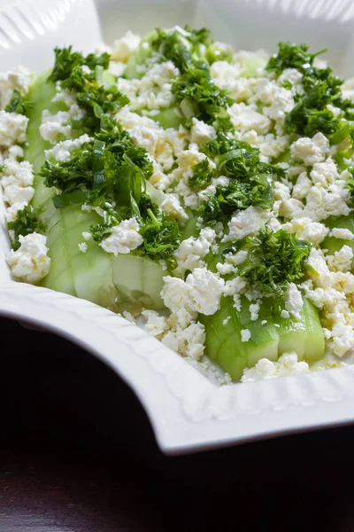 Komkommer en feta kaas salade — Stockfoto