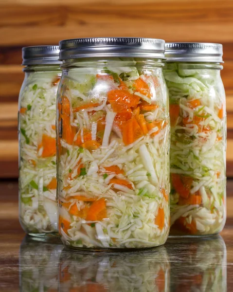 Hausgemachtes fermentiertes Gemüse — Stockfoto